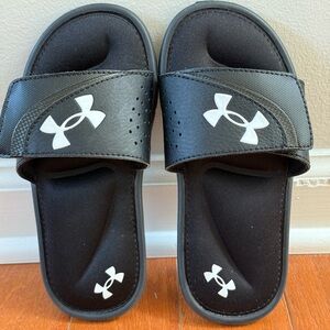 Under Armour Ignite Slide Sandals- Black size 1